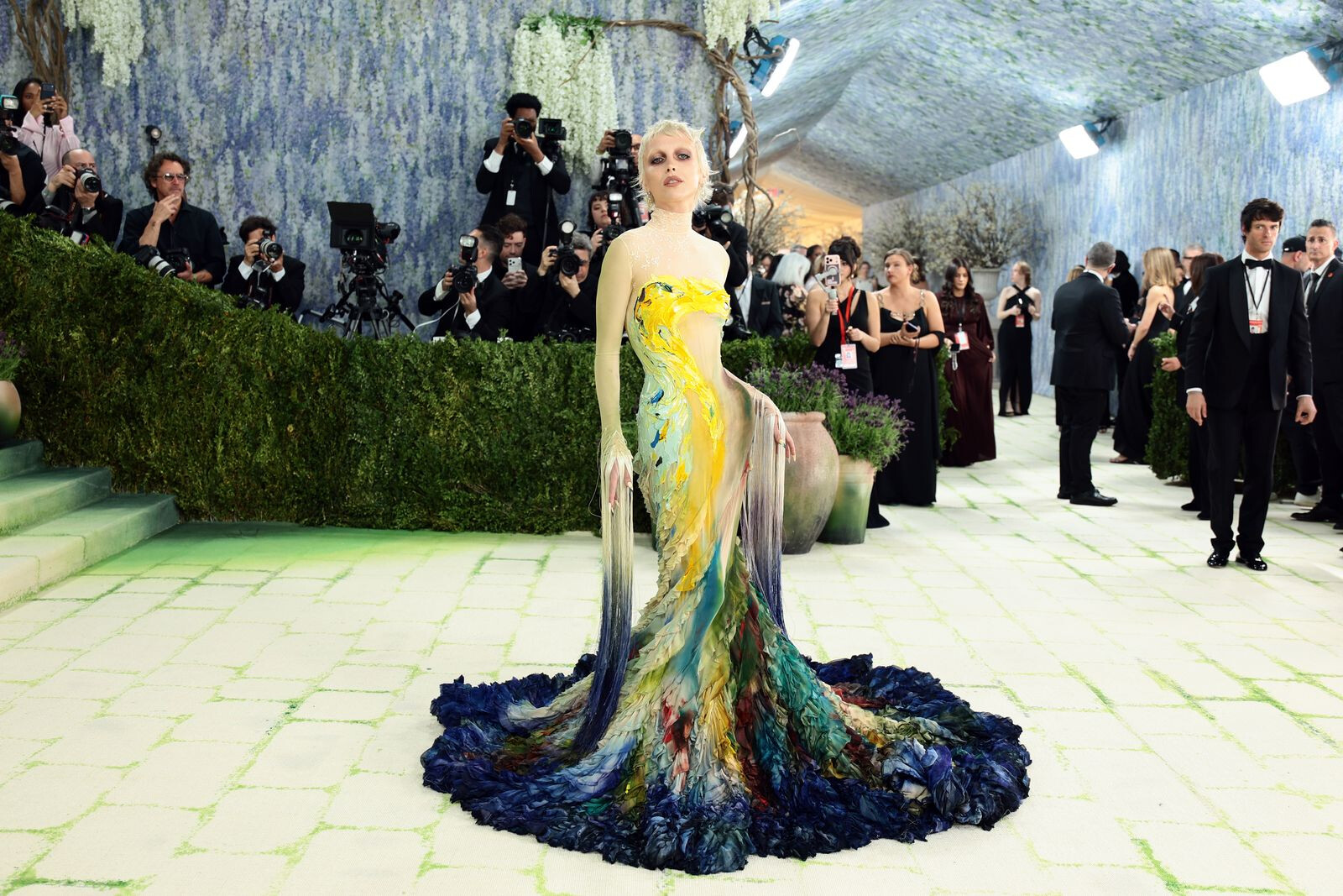 Эмма Чемберлен в Mugler Met Gala 2026