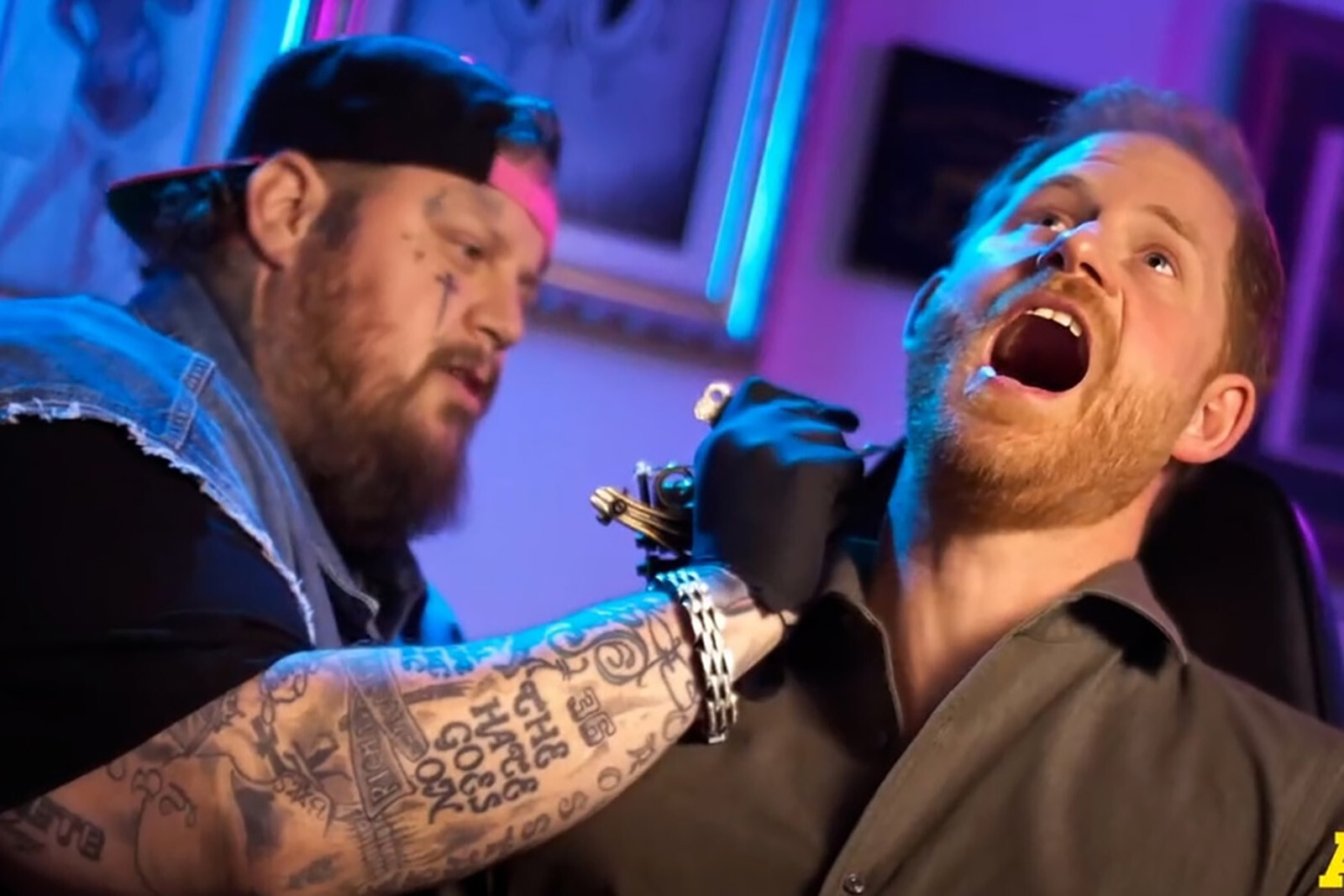 Принц Гарри вспомнил, как друзья не дали ему сделать татуировку