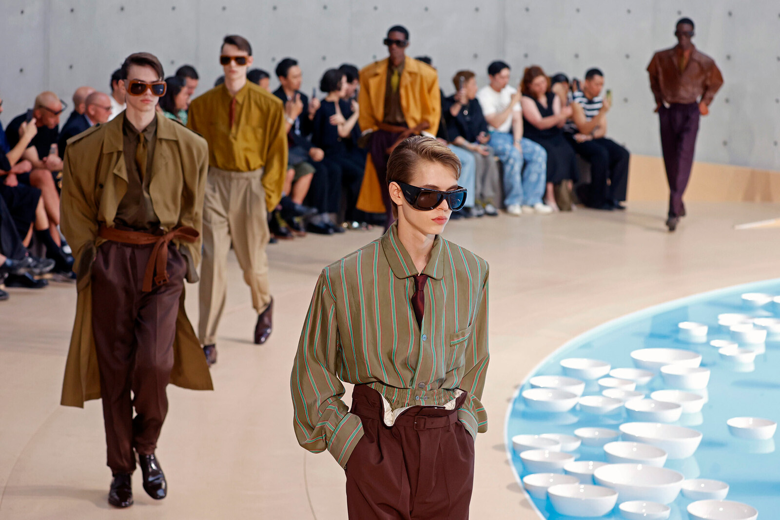 Saint Laurent представил мужскую коллекцию сезона весна-лето 2026