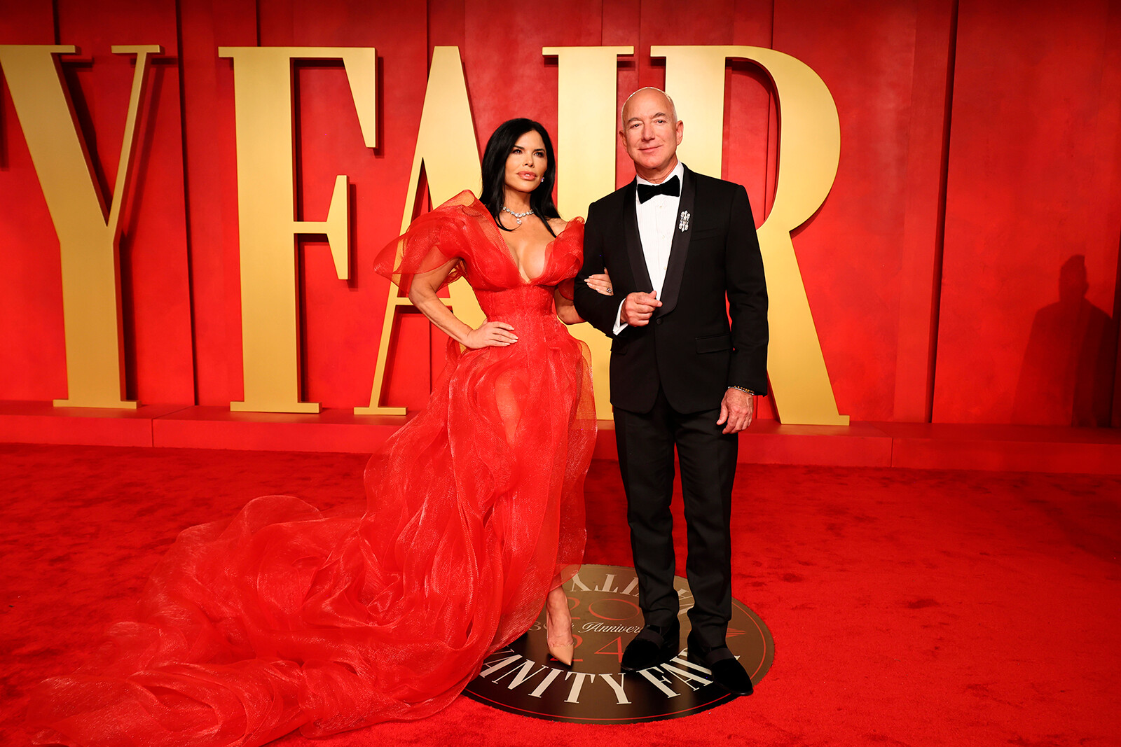 Лорен Санчес и Джефф Безос на вечеринке Vanity Fair Оскар 2024