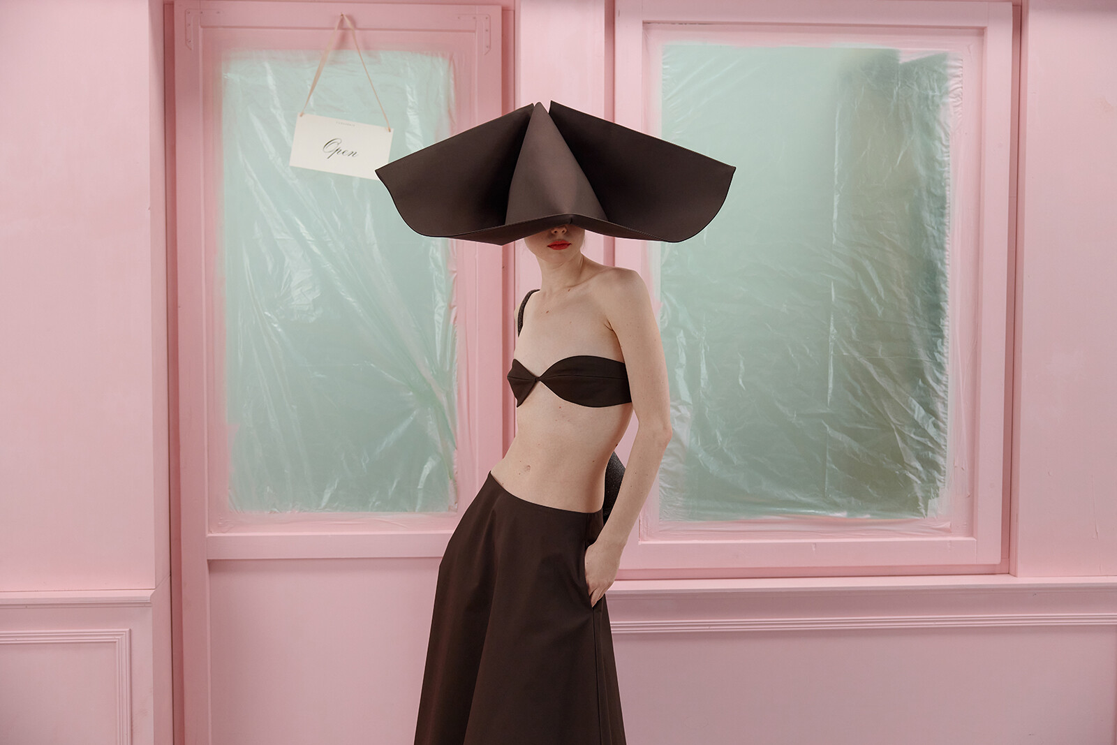 Дом моды Yudashkin представил новую премиум-линию в особняке Спиридонова