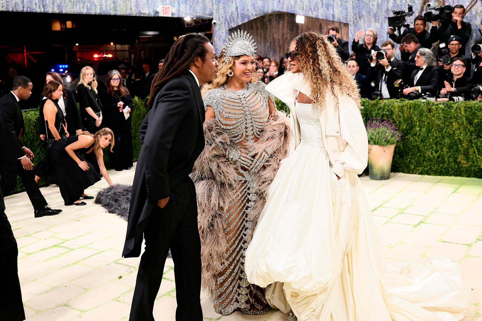 Блю Айви со скандалом дебютировала на Met Gala 2026