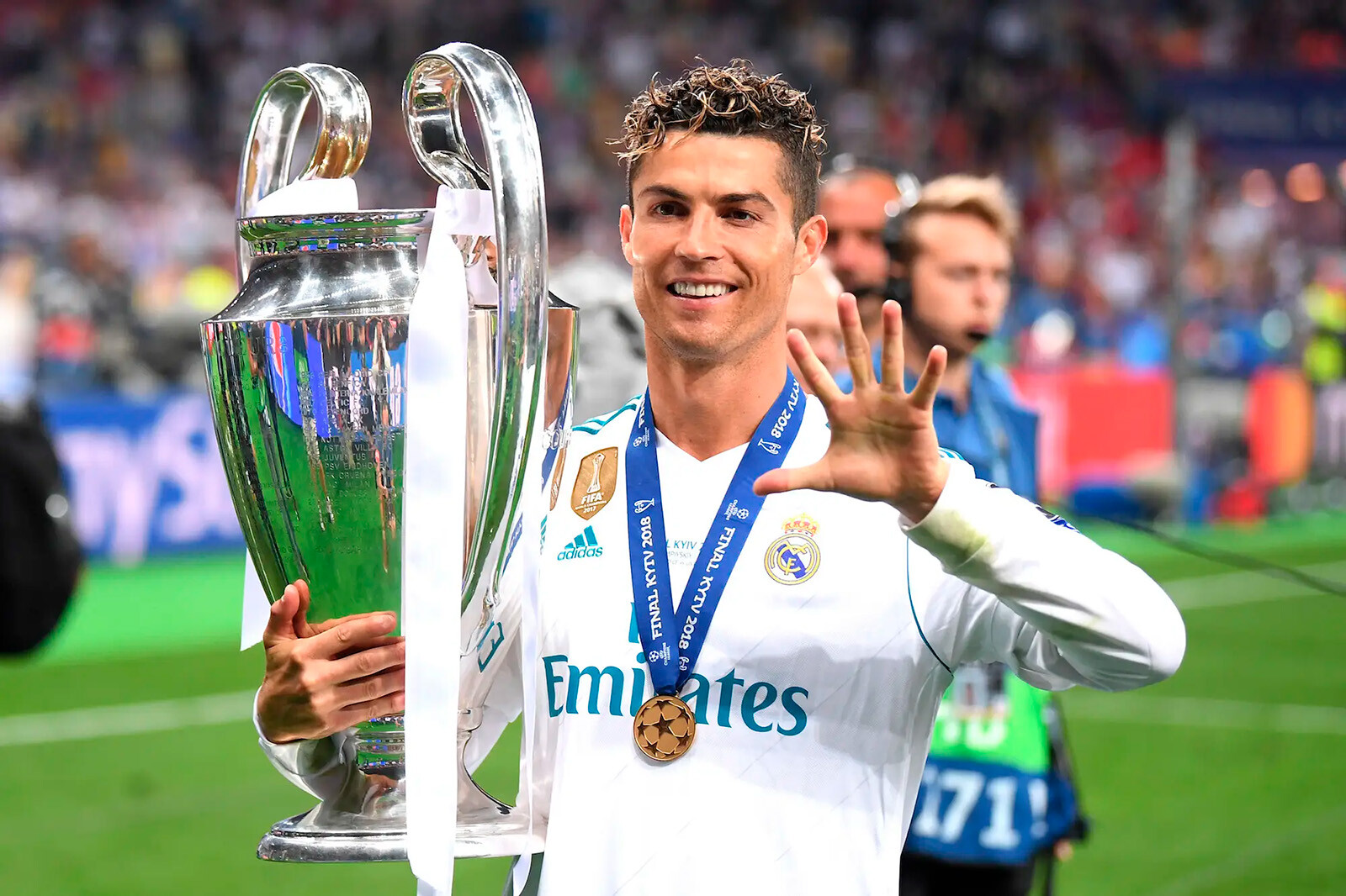 Криштиану Роналду завершит футбольную карьеру в 2026 году