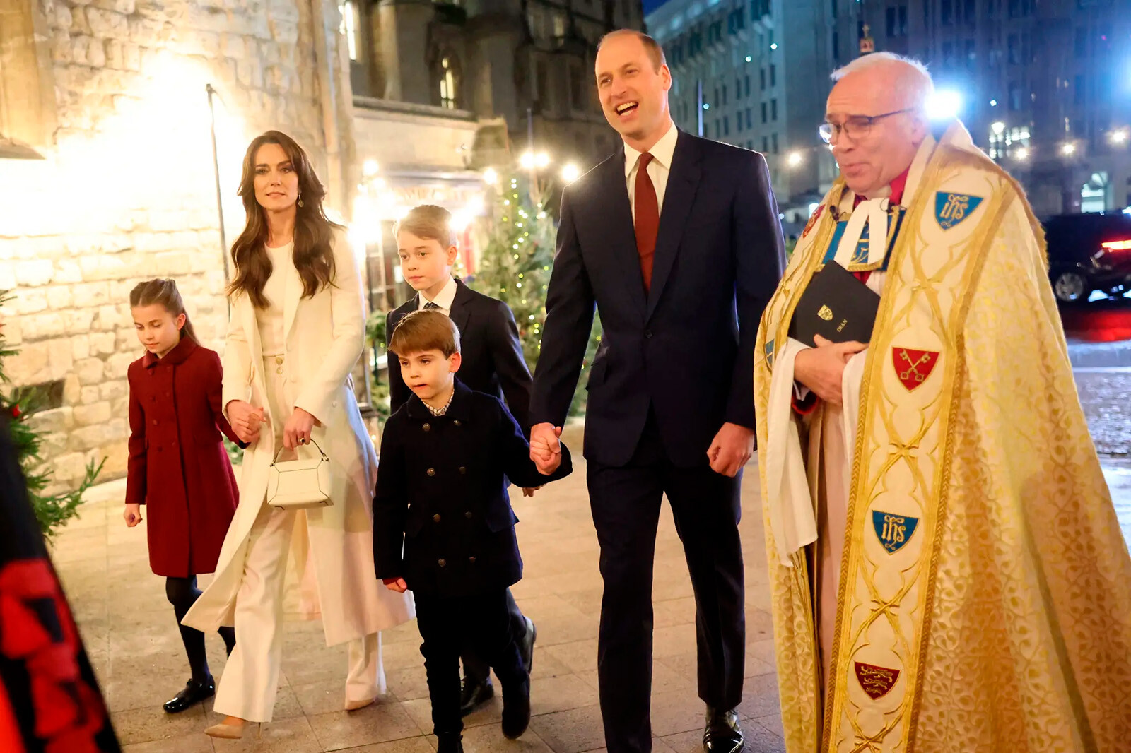 Принц Уильям и Кейт Миддлтон с детьми посетили&nbsp;Рождественский концерт, 2023
