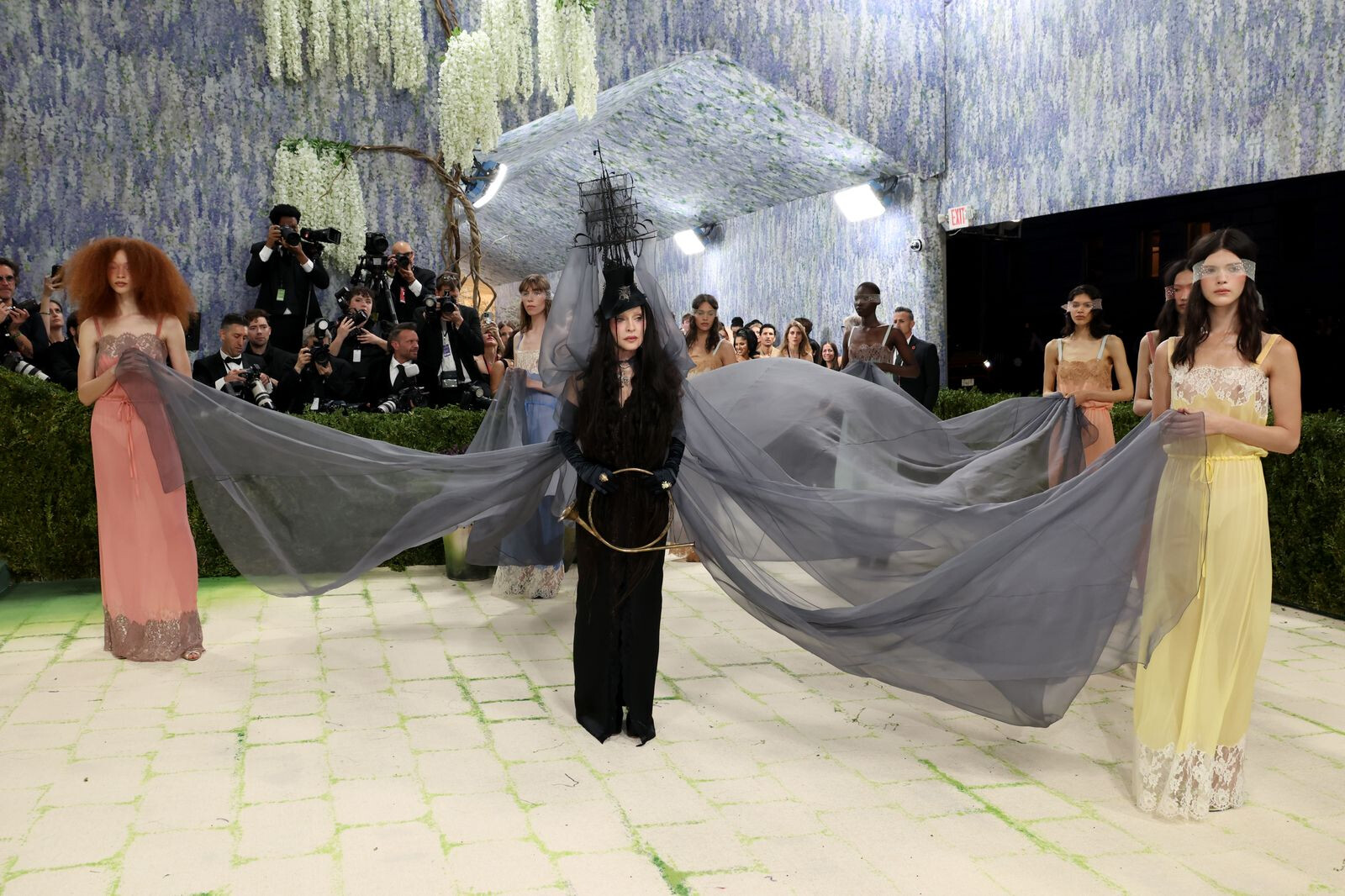 Мадонна в платье от Saint Laurent на&nbsp;Met Gala 2026