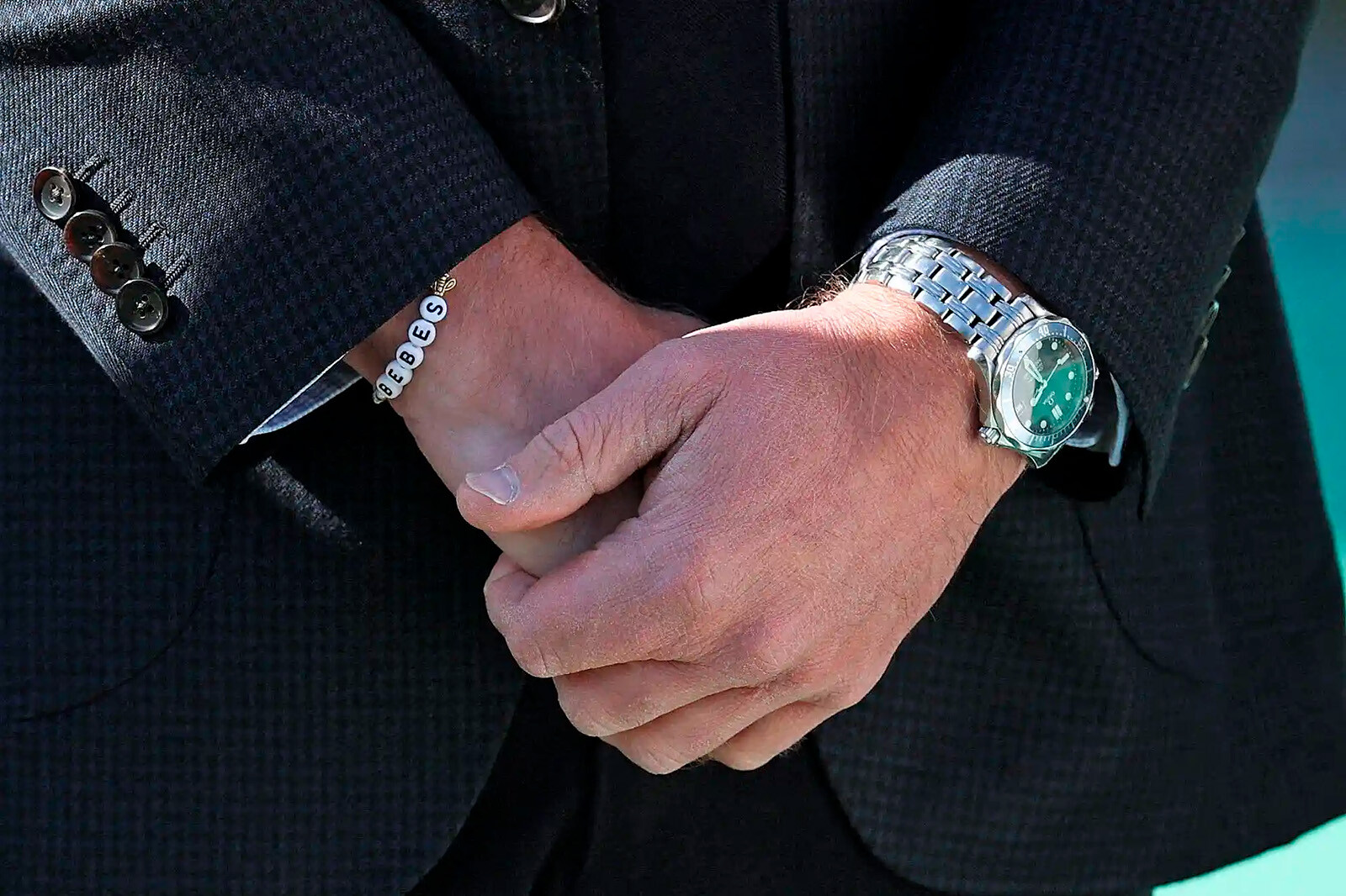 Кейт Миддлтон и принц Уильям надели одинаковые браслеты