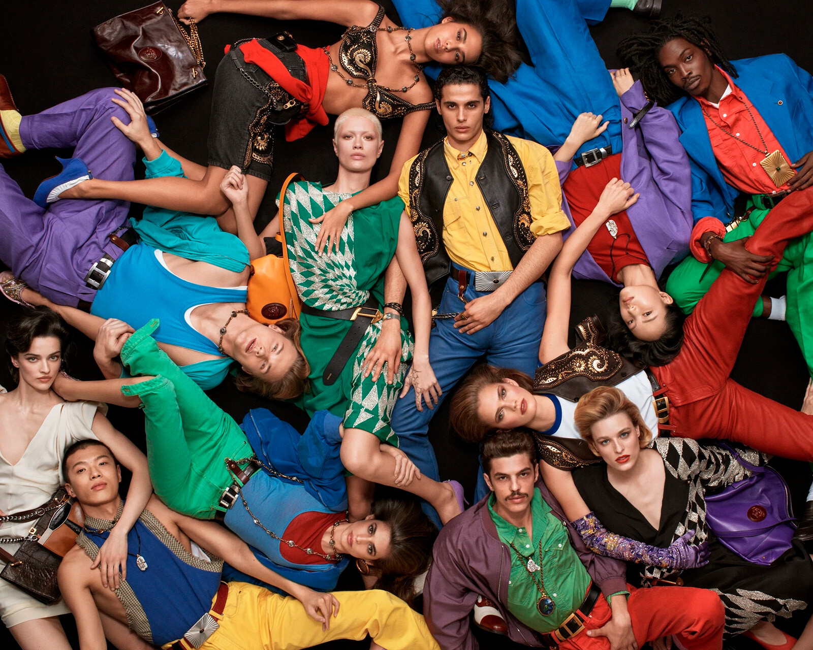 Versace рекламная кампания коллекции весна&ndash;лето 2026 от Дарио Витале