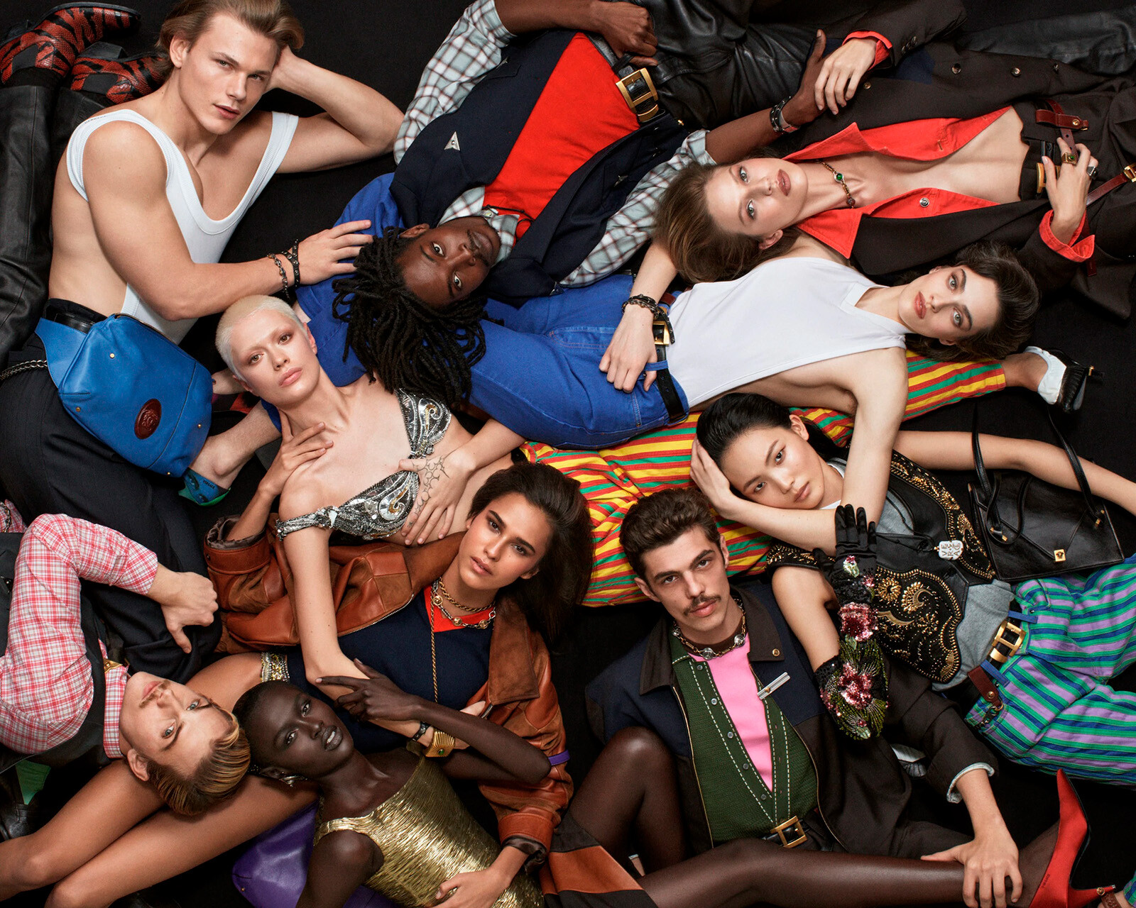 Versace рекламная кампания коллекции весна&ndash;лето 2026 от Дарио Витале