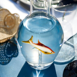 Dior Maison представил коллекцию посуды Aquarius, вдохновлённую обитателями рек