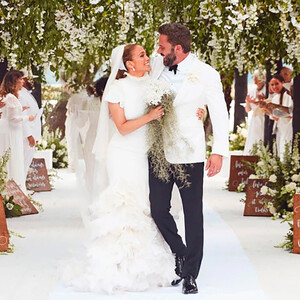 Дженнифер Лопес наконец-то поделилась подробностями своей второй свадьбы