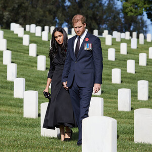 Принц Гарри почтил память павших солдат Британии, но на кладбище в США