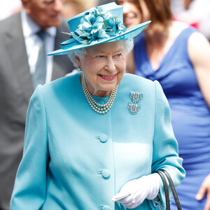 Королева Великобритании не выполняет свои обязанности во время пандемии