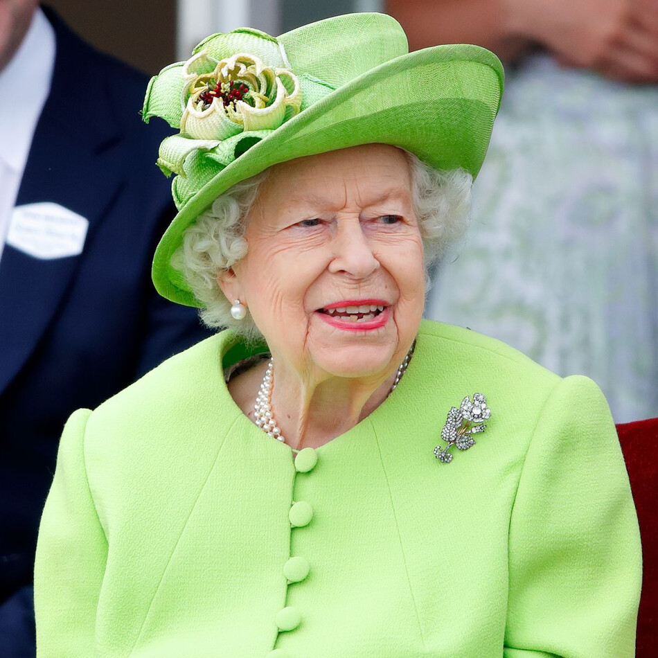 Королева Елизавета II посетила Королевский кубок Виндзора 2021 года