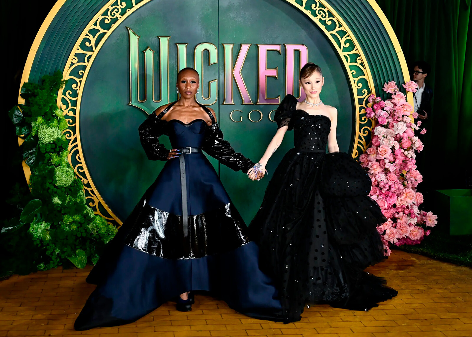 Ариана Гранде и Синтия Эриво на премьере &laquo;Злая. Часть 2&raquo; в Лондоне, 2025