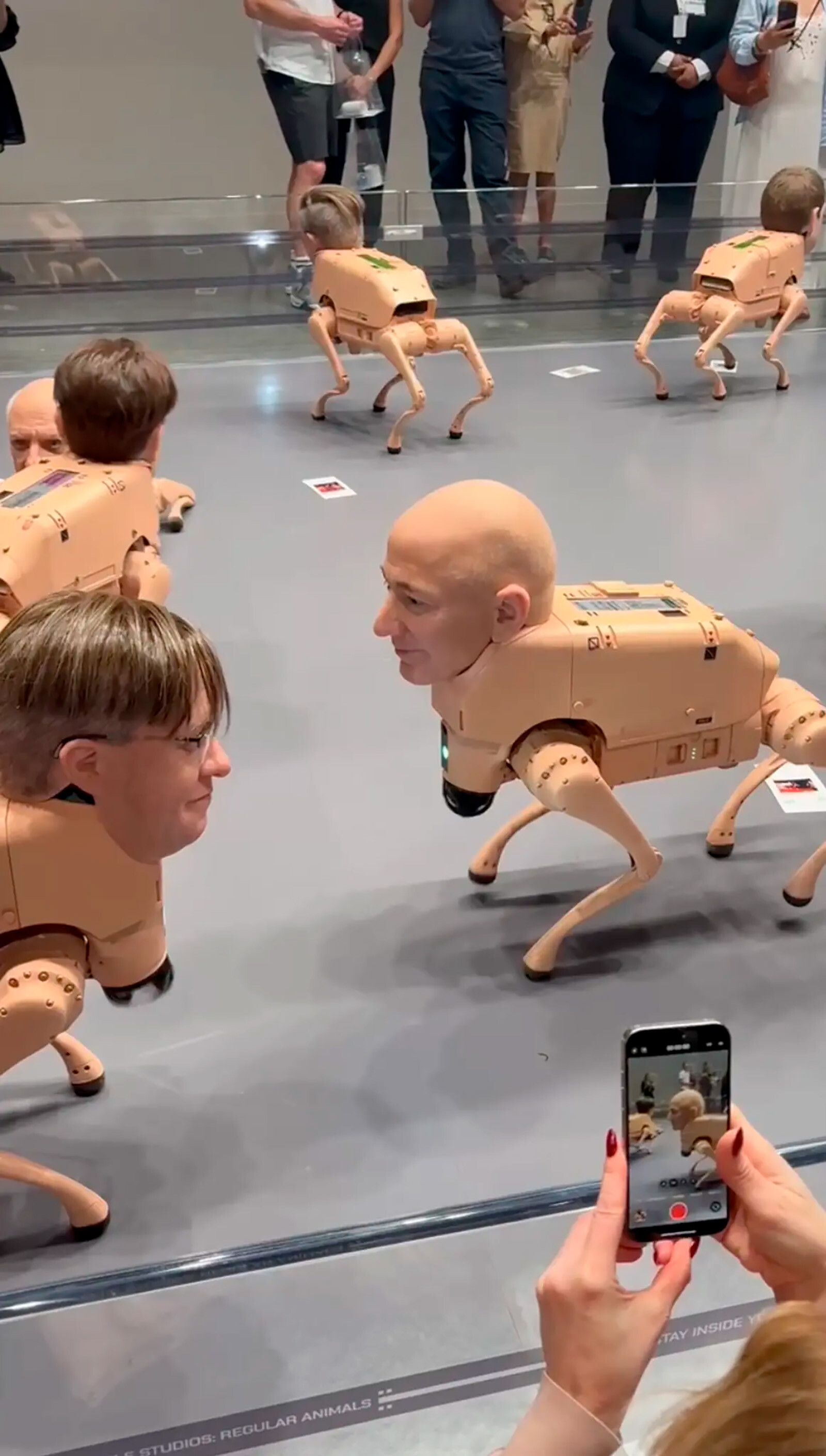 Художник Beeple Regular Animals на Art Basel в Майами