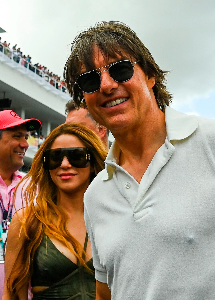 Том Круз и Шакира появились вместе на Гран-при Майами Формулы-1