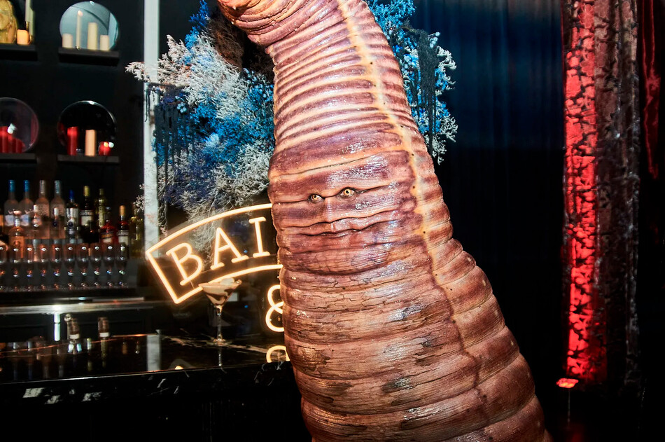 Хайди Клум потратила два года на создание костюма червя на Хэллоуин