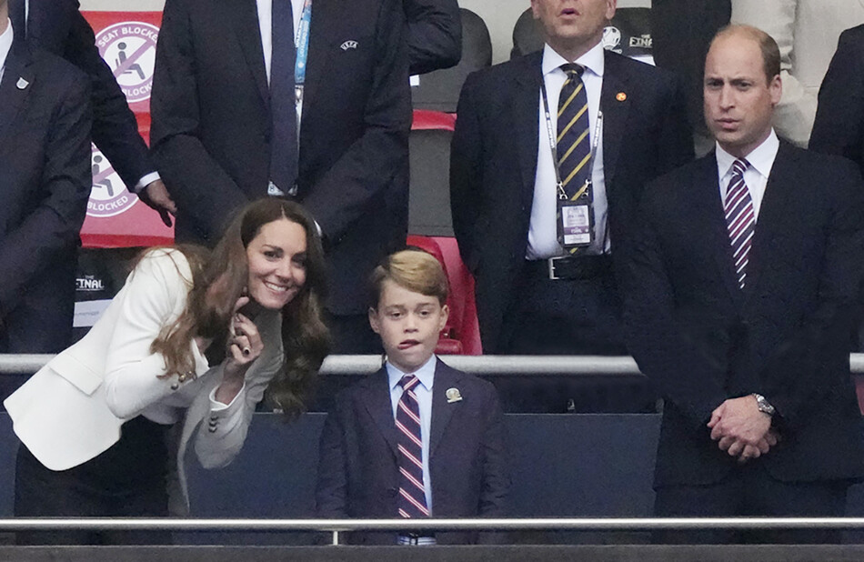 Кейт Миддлтон, принц Джордж и принц Уильям 2021г.