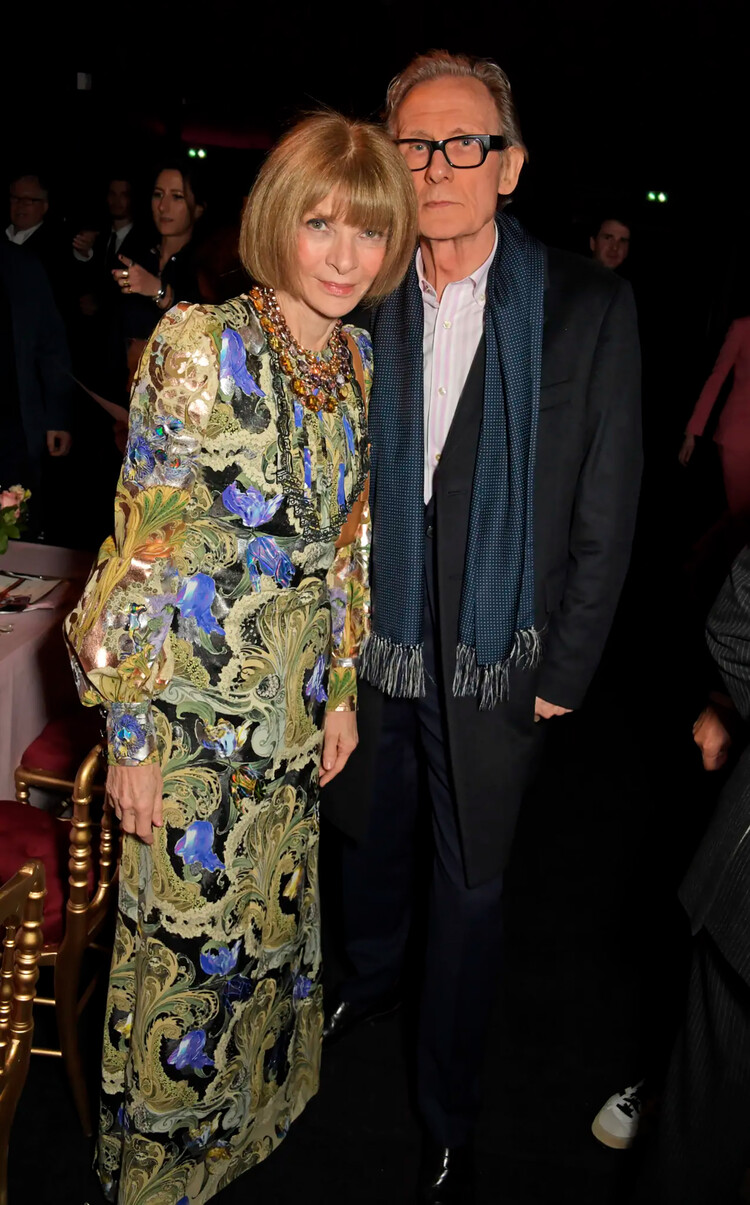 Анна Винтур и Билл Найи приняли участие в интимном ужине в честь 50-летия Пола Смита в Le Trianon 19 января 2020 года в Париже, Франция