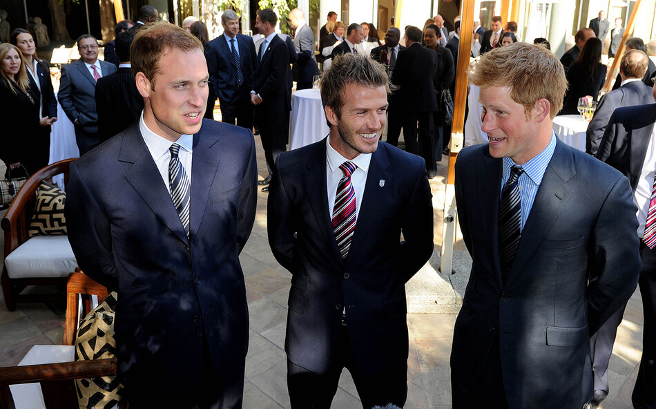 Принц Уильям, принц Гарри и Дэвид Бекхэм приняли участие в приеме для представителей ФИФА от имени Английской футбольной ассоциации в честь чемпионата мира по футболу 2010 года, 19 июня 2010 года в Йоханнесбурге, ЮАР