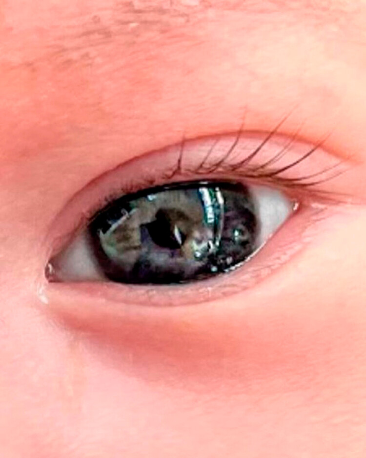 Адриана Лима поделилась фотографией глаз своего третего сына&nbsp;Циан