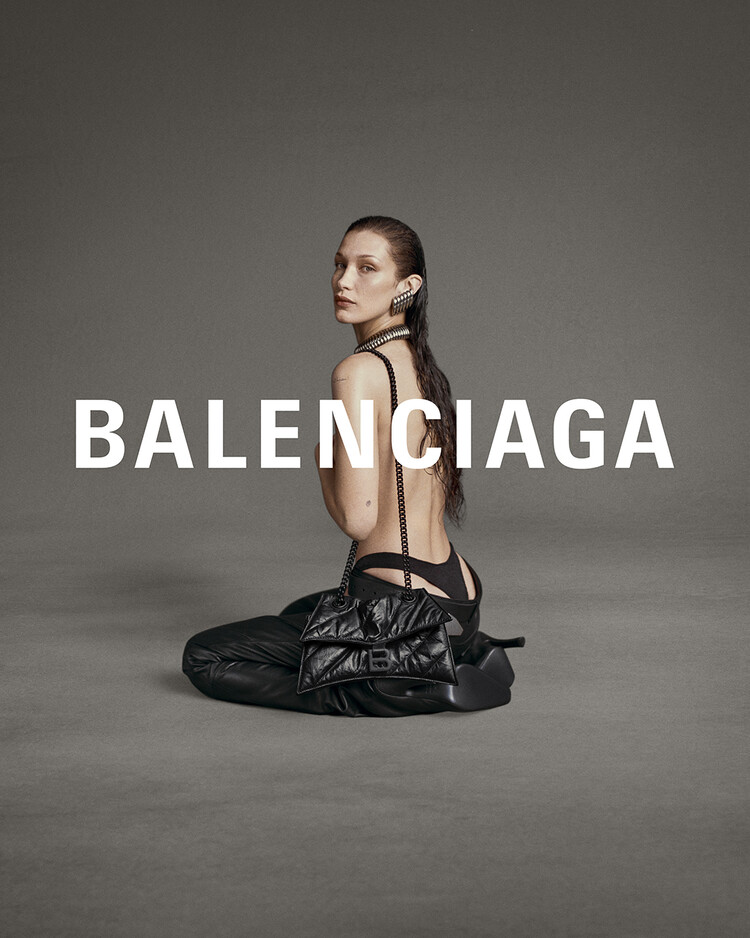 Белла Хадид снялась в новой осенней кампании Balenciaga