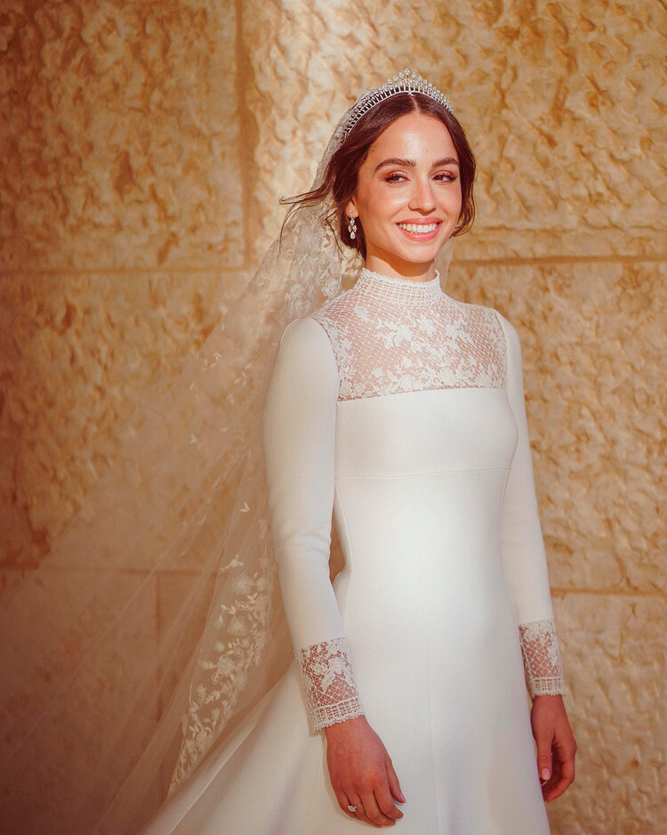 Божественное свадебное платье принцессы Иордании Иман покорило всех ценителей классики