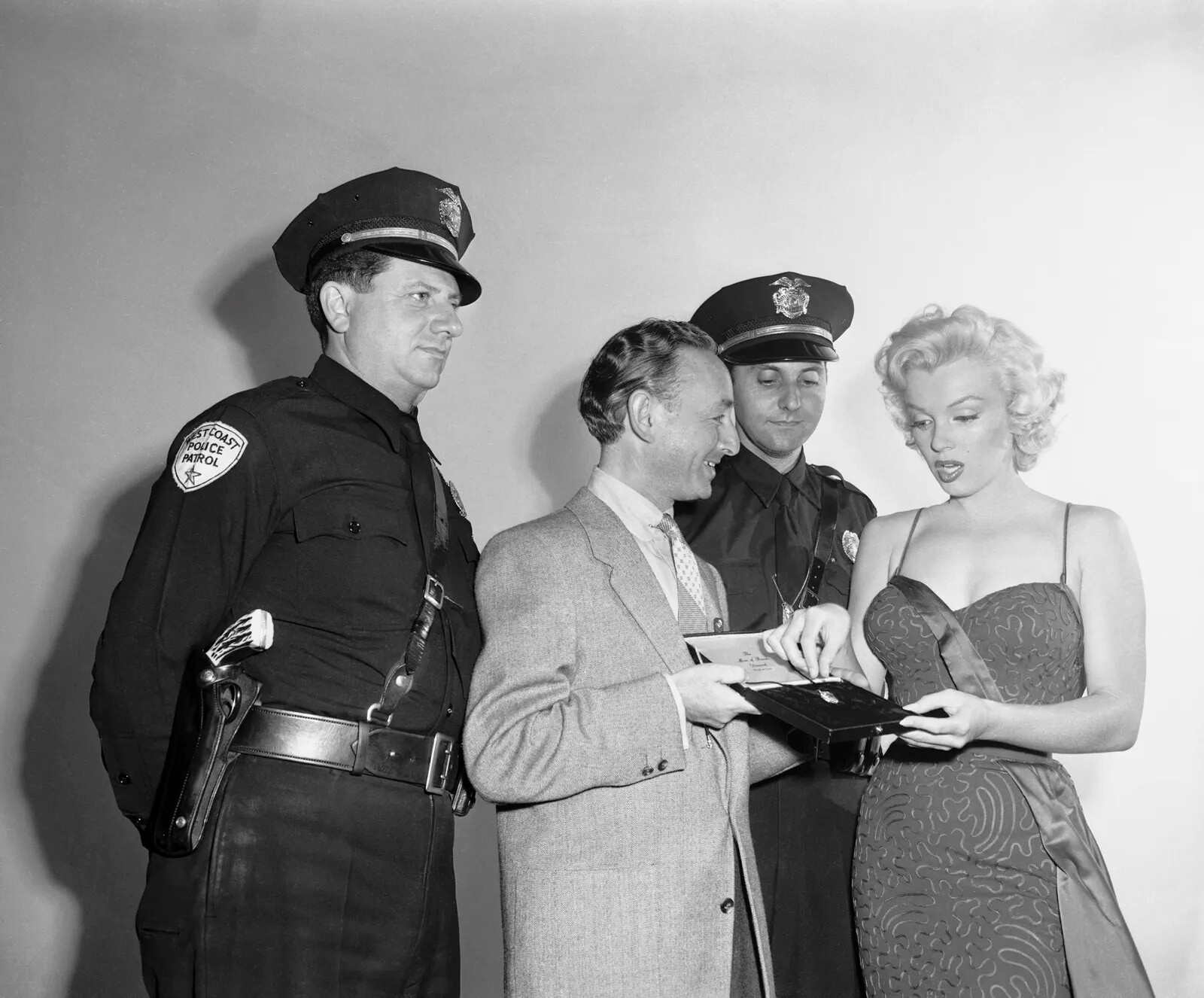 Marilyn-Monroes-Cursed-Diamond-Moon-of-Baroda-003-Mainstyle.jpg