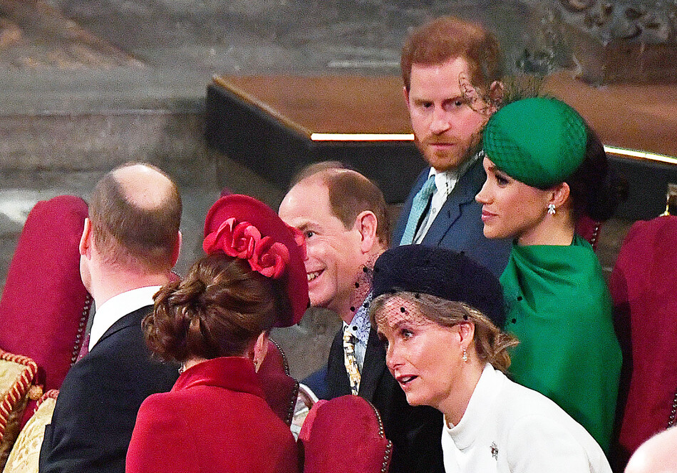 Принц Гарри и Меган Маркл с членами королевской семьи на Службе Дня Содружества 9 марта 2020 года в Лондоне, Англия