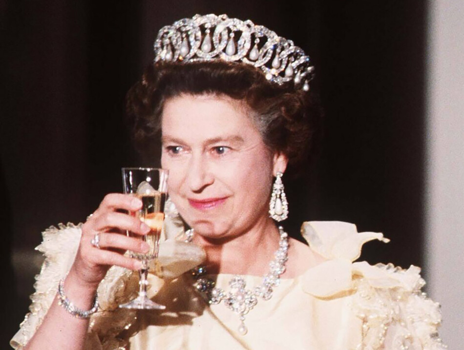 Алкогольные привычки королевы Елизаветы II