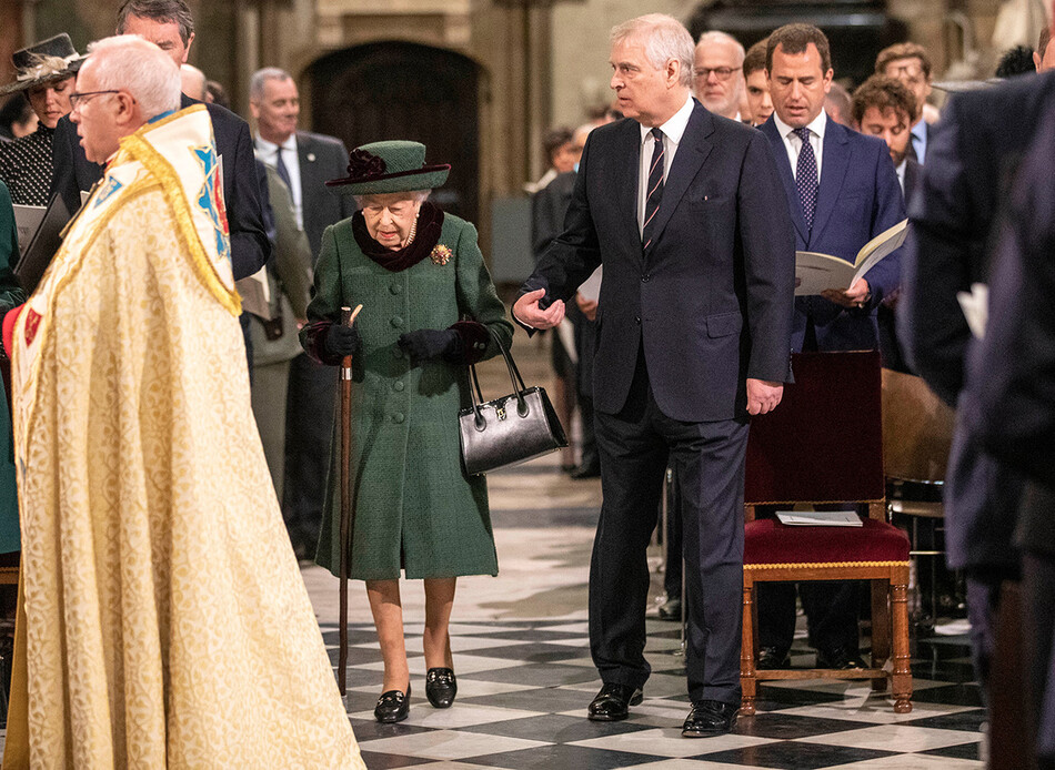 Королева Елизавета II и принц Эндрю на Службе памяти принца Филиппа, 2022&nbsp;