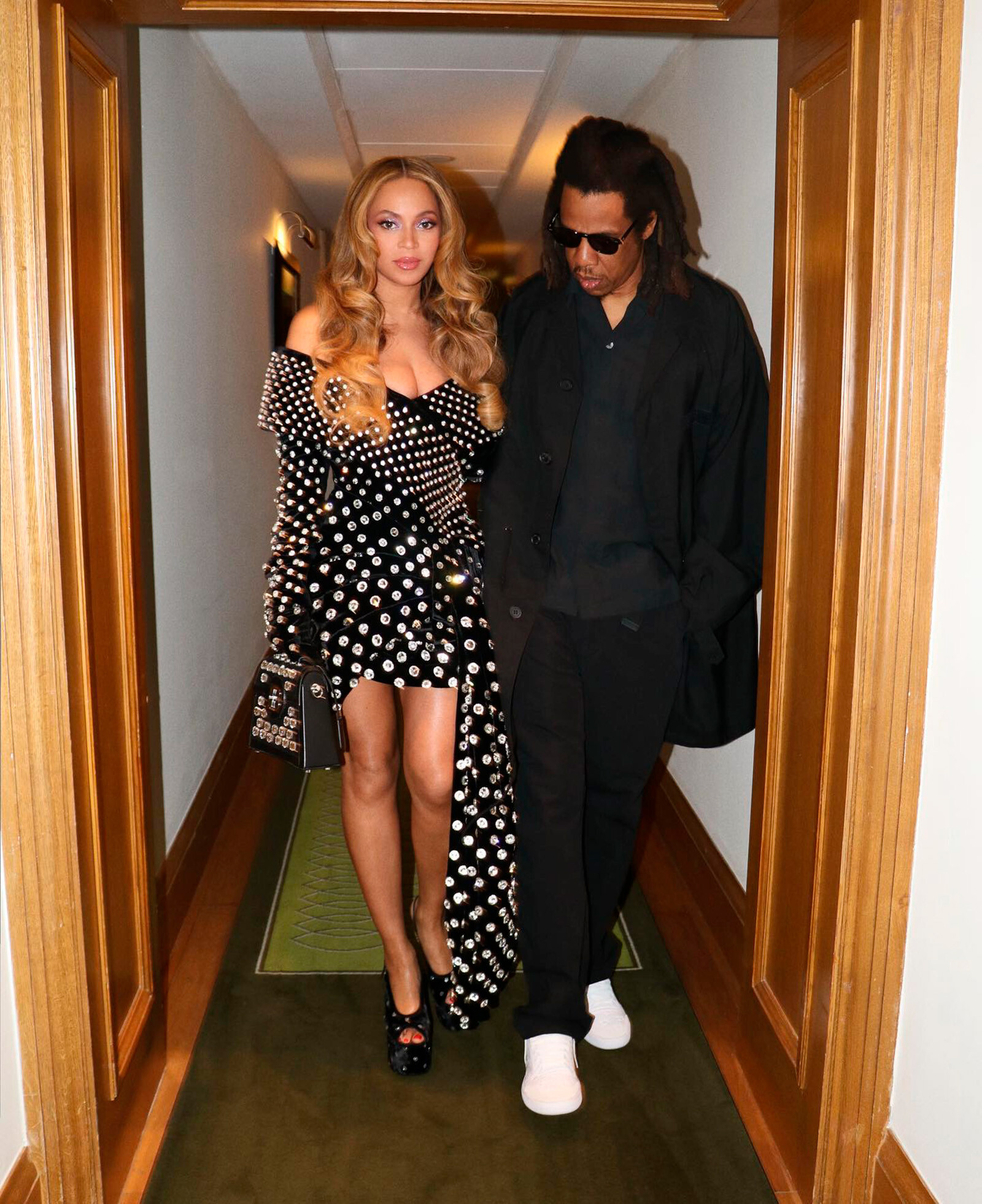Бейонсе поделилась милыми кадрами со свидания с Jay-Z после покупки дома за $200 млн