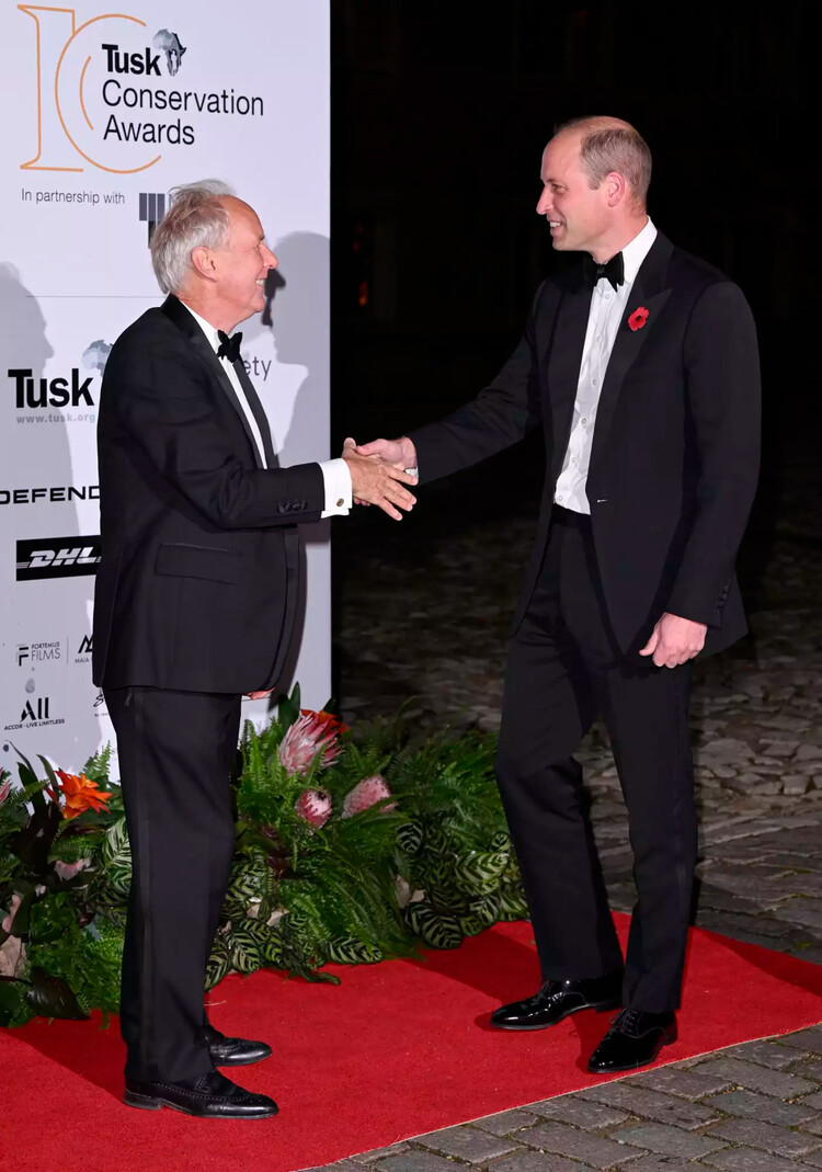 Принц Уильям принимает участие в церемонии награждения Tusk Conservation Awards 2022 во дворце Хэмптон-Корт