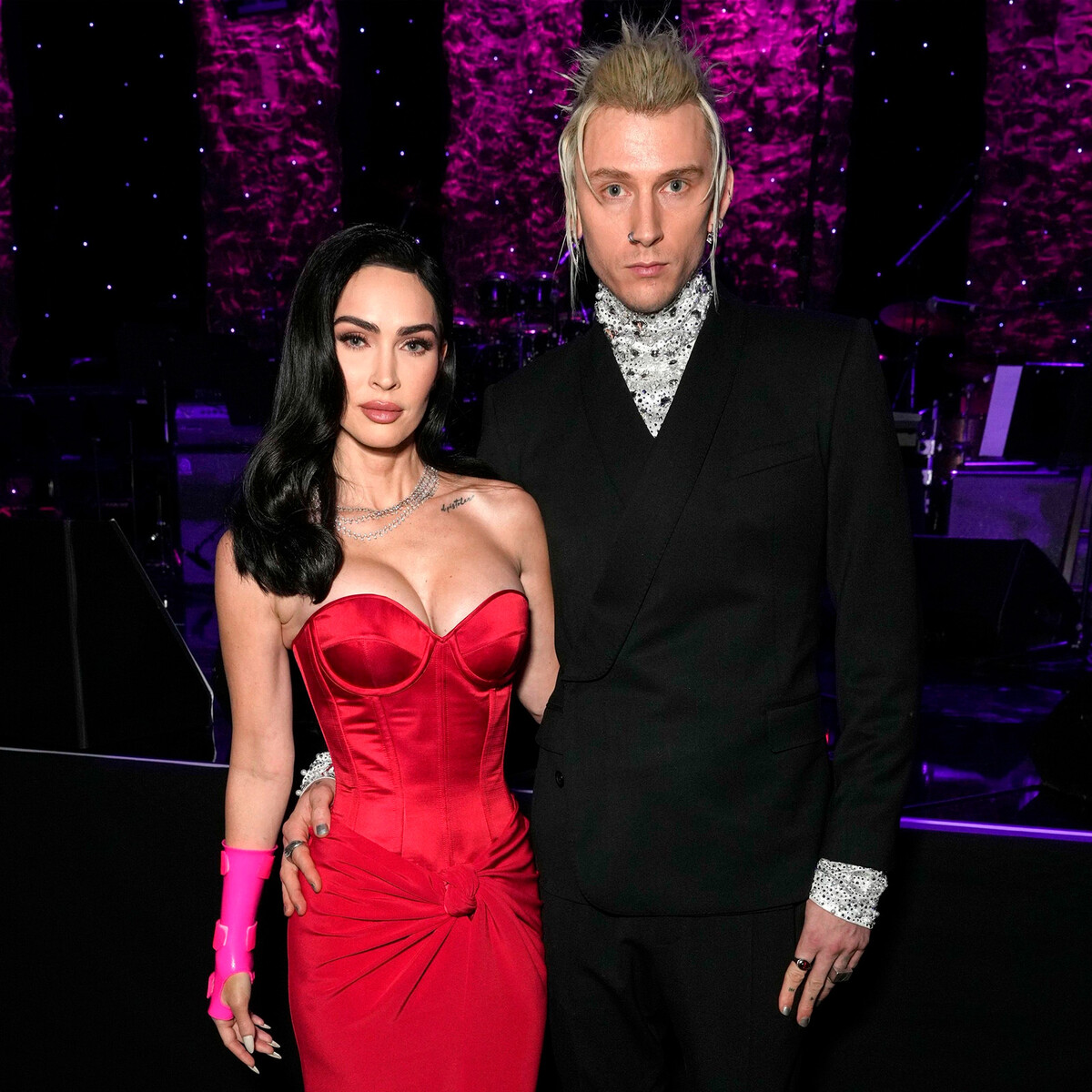 Бетіндегі әдемі сперма