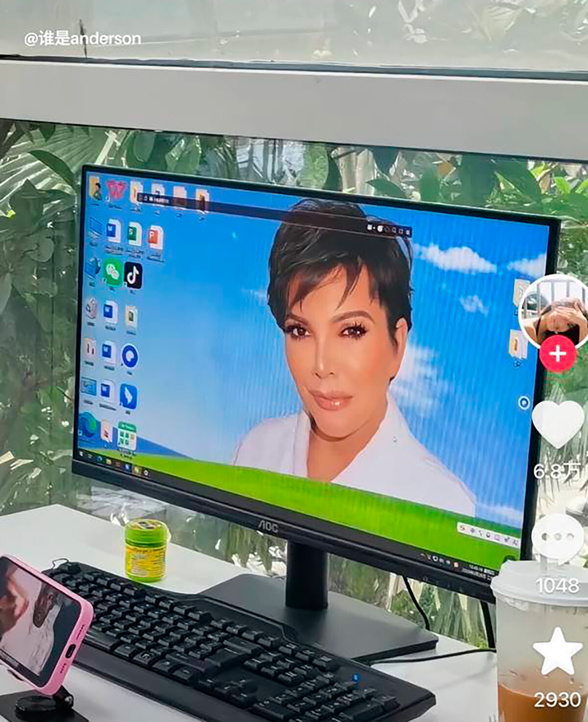 Фото Крис Дженнер стали трендом в китайских соцсетях