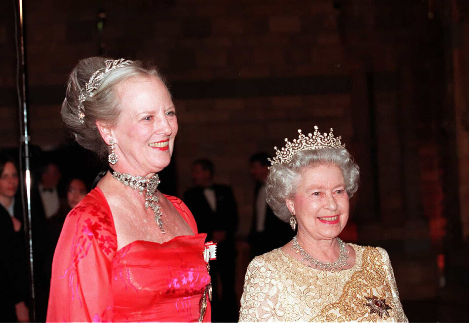 Королева Елизавета II и датская королева Дании Маргрет II