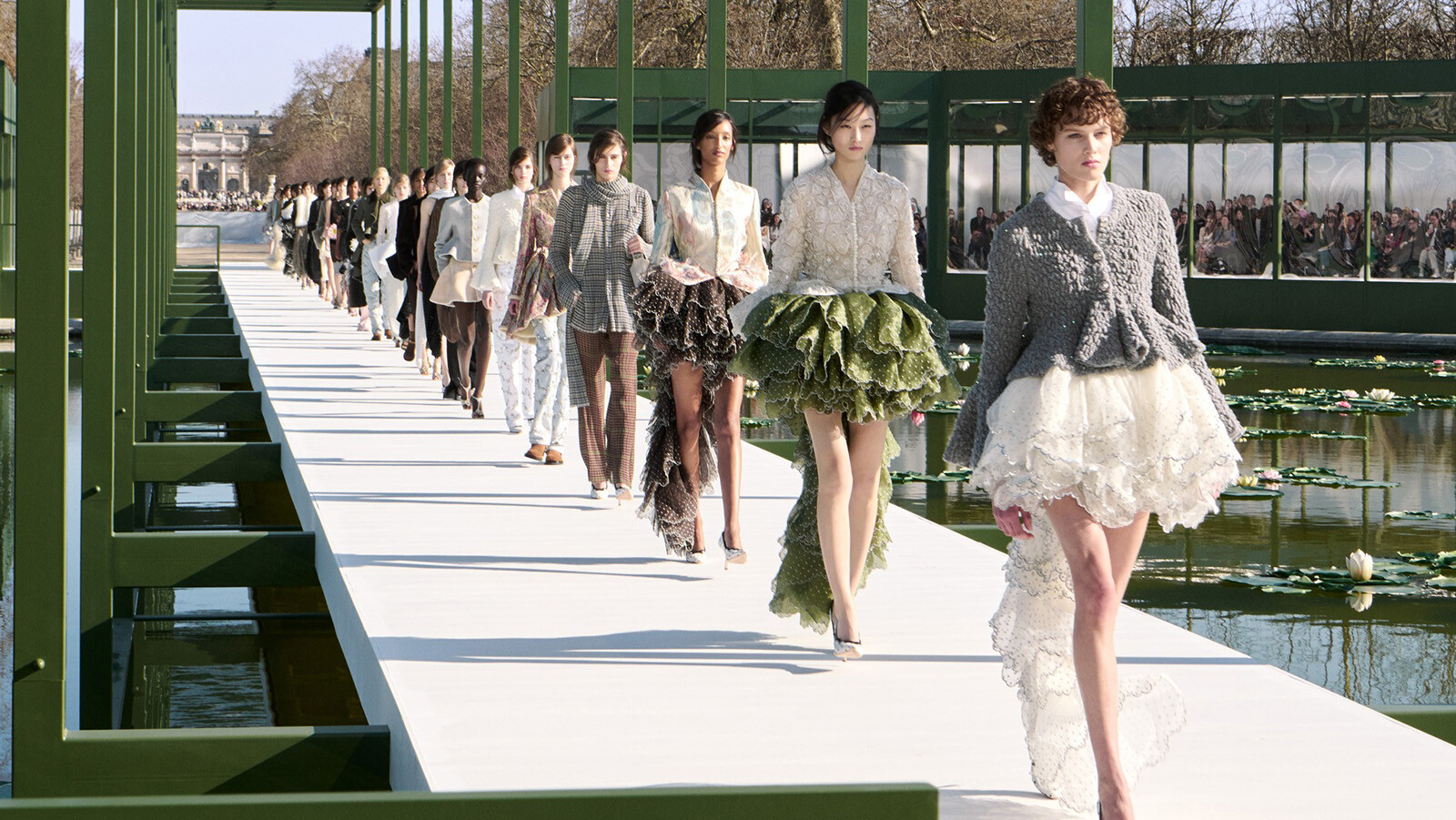 Christian Dior осень 2026: Джонатан Андерсон воспевает «лёгкую роскошь»