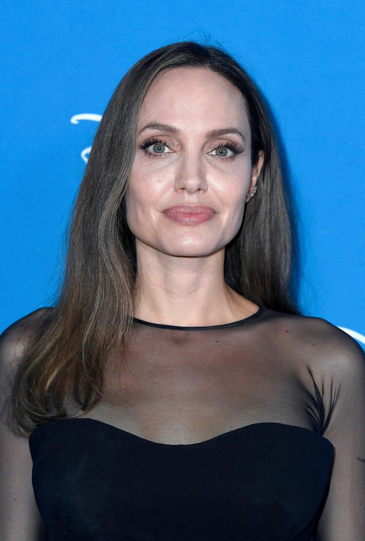 Анджелина Джоли уход за лицом
