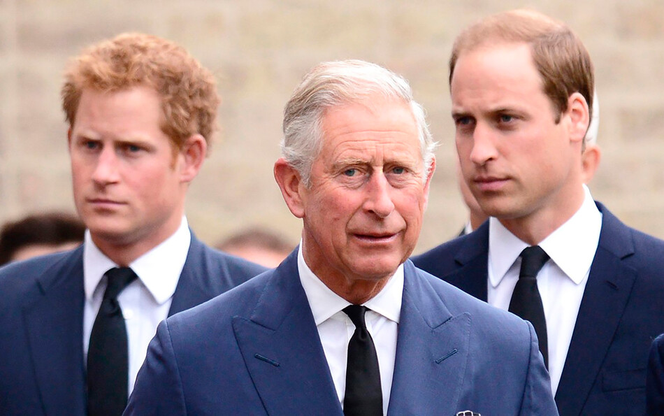 Выжидают время: принцы Чарльз и Уильям будут с осторожностью относиться к принцу Гарри до премьеры его мемуаров