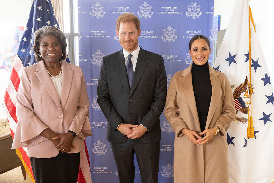 ЛиндаТомас-Гринфилд с герцогом и герцогиней Сассекскими в ООН, 23 сентября 2021 года в Нью-Йорке, США