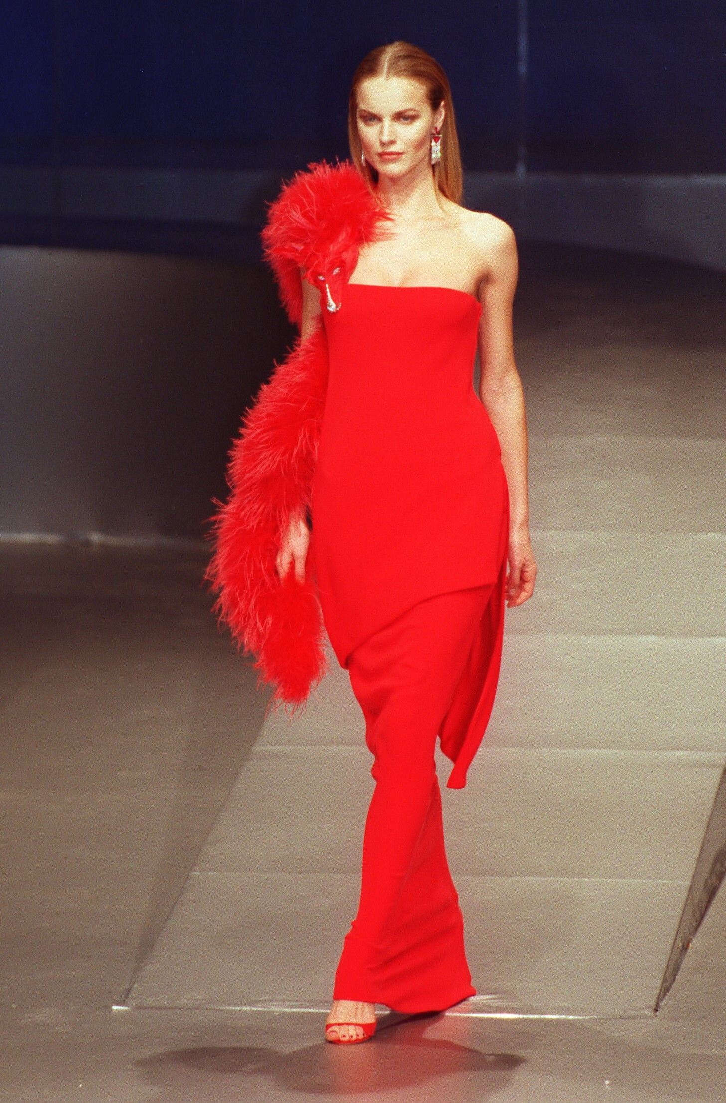 Valentino, коллекция готовой одежды осень 1998 года