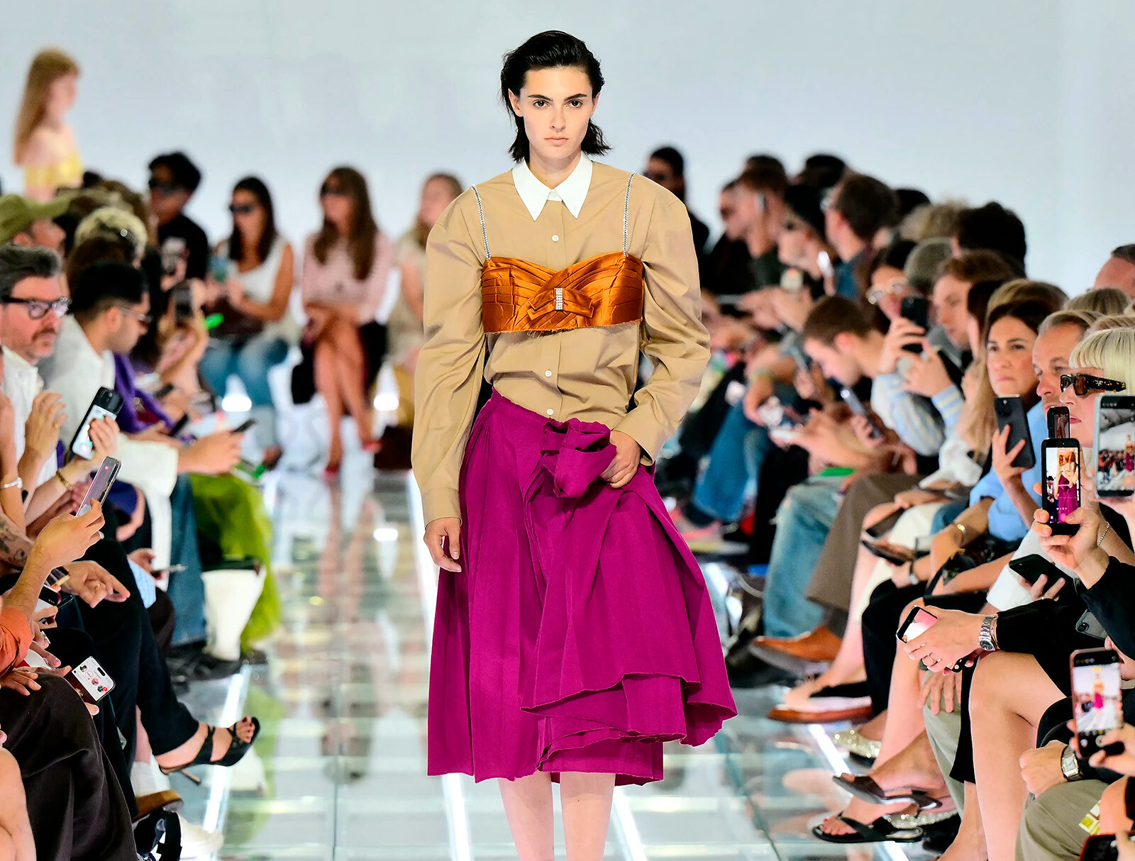 Prada посвятили коллекцию весна-лето 2027 юбкам