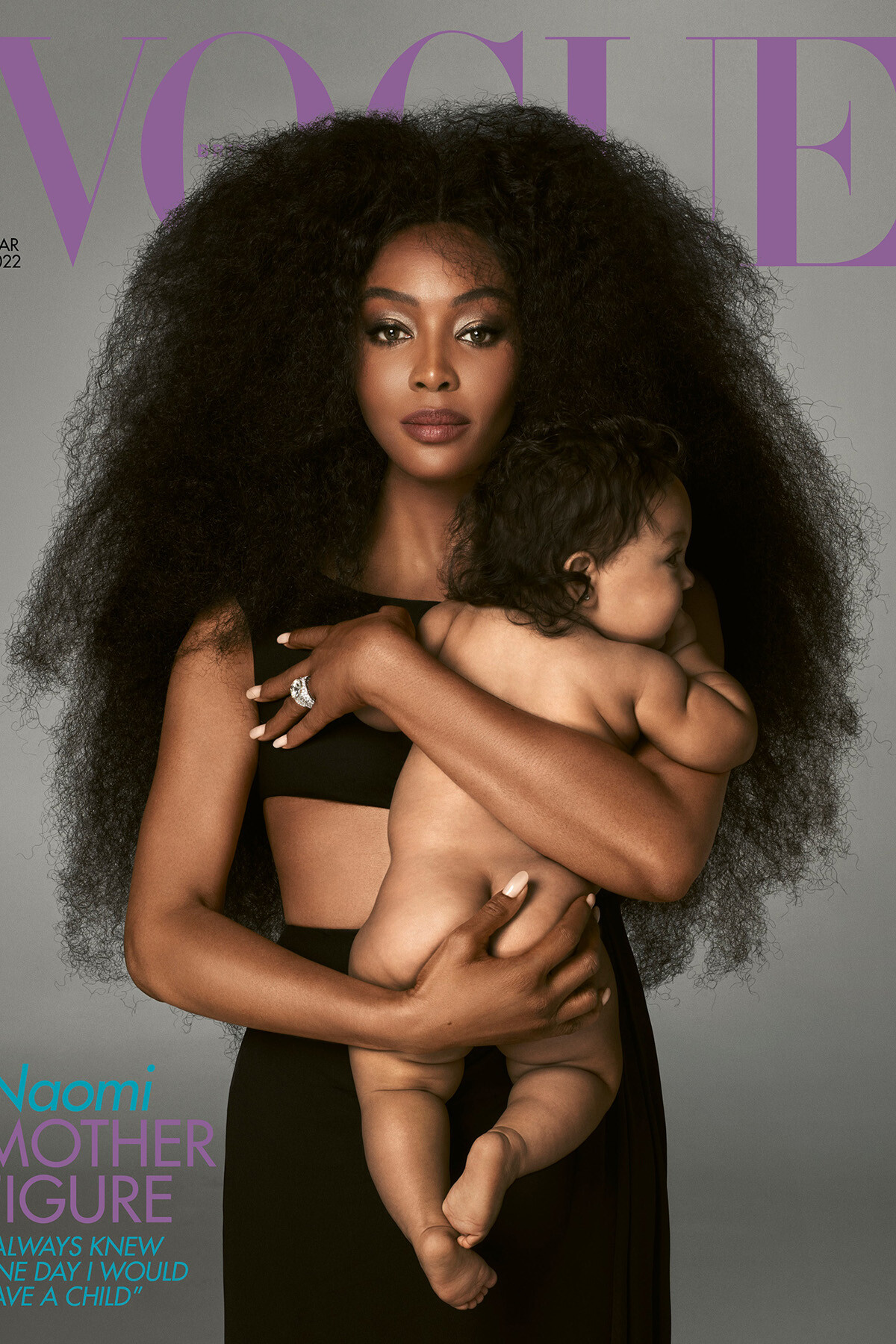 Наоми Кэмпбелл на обложке мартовского номера британского Vogue за 2022 год вместе со своей 9-месячной дочерью