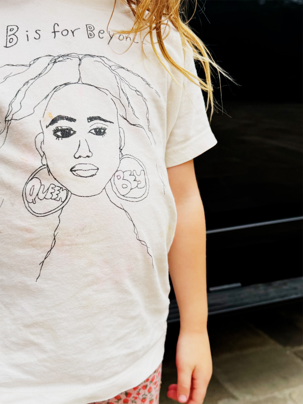 Princess-Lilibet-Beyonce-T-shirt-002-Mainstyle.jpg