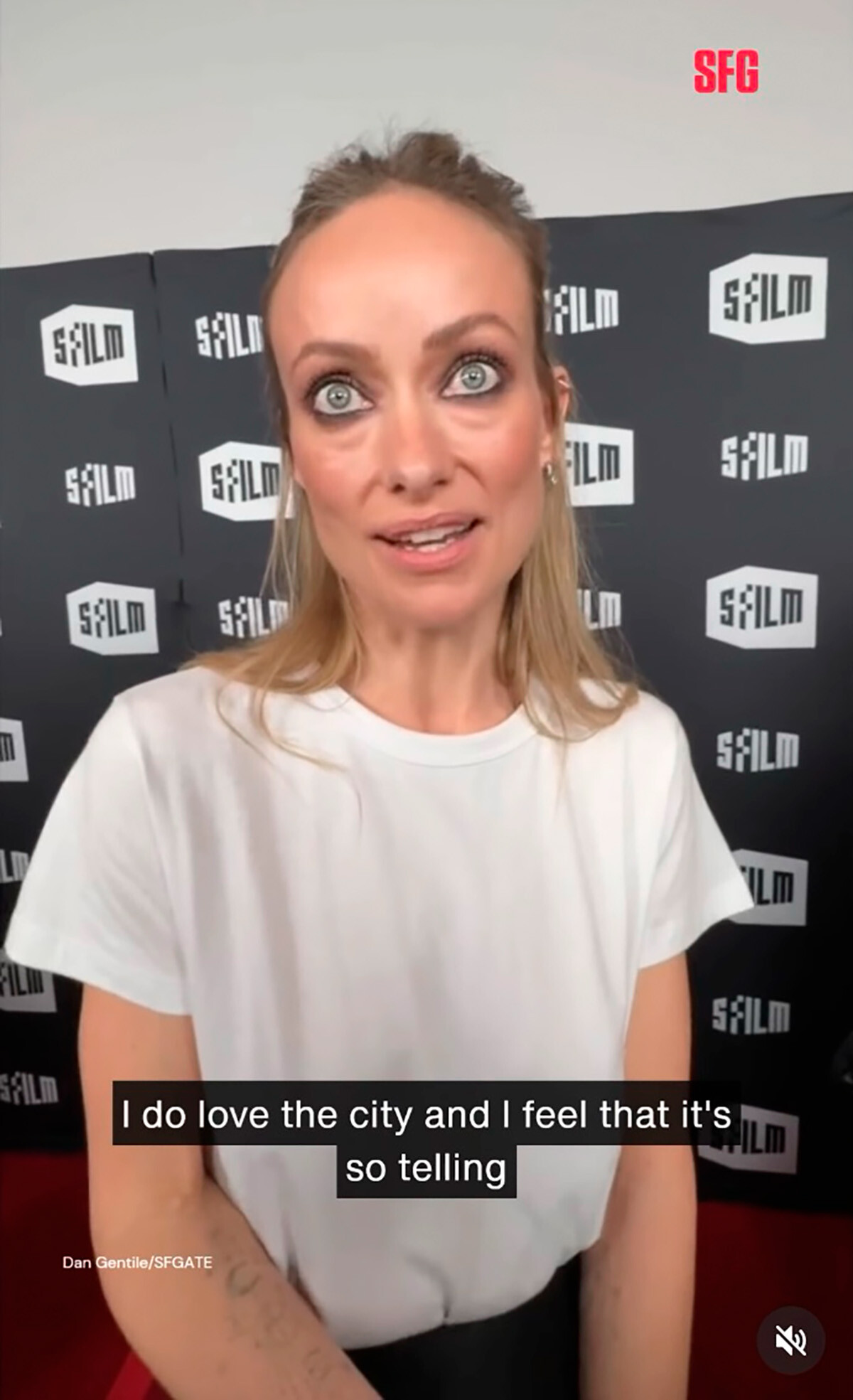 Оливию Уайлд на красной дорожке San Francisco International Film Festival, 2026