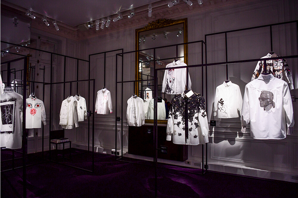 В Москве откроется выставка белых рубашек Карла Лагерфельда