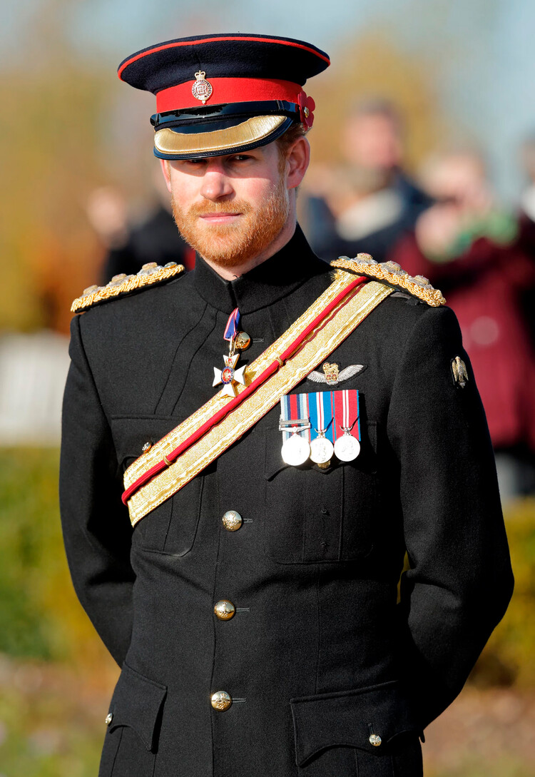 Принцу Гарри разрешили&nbsp;надеть военную форму на церемонию бдения во время народного прощания с Елизаветой II в Лондоне