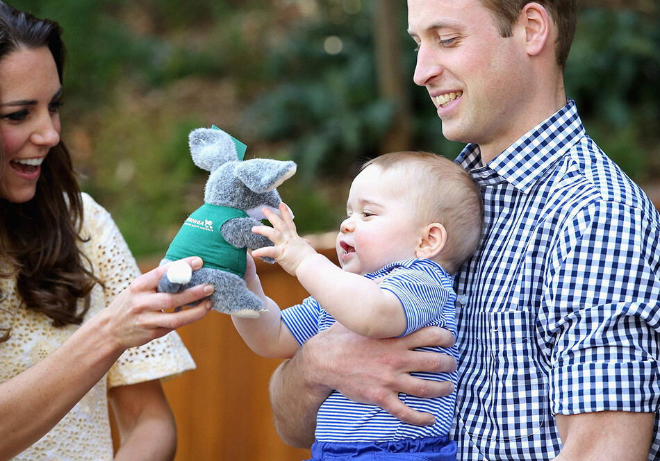 Принц Уильям и Кейт Миддлтон с принцем Джорджем в&nbsp;зоопарке Сиднея