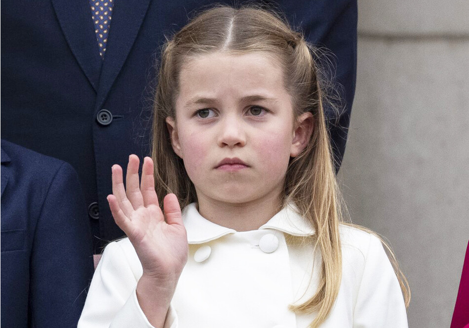 Какое печальное событие может принести принцессе Шарлотте новый королевский титул