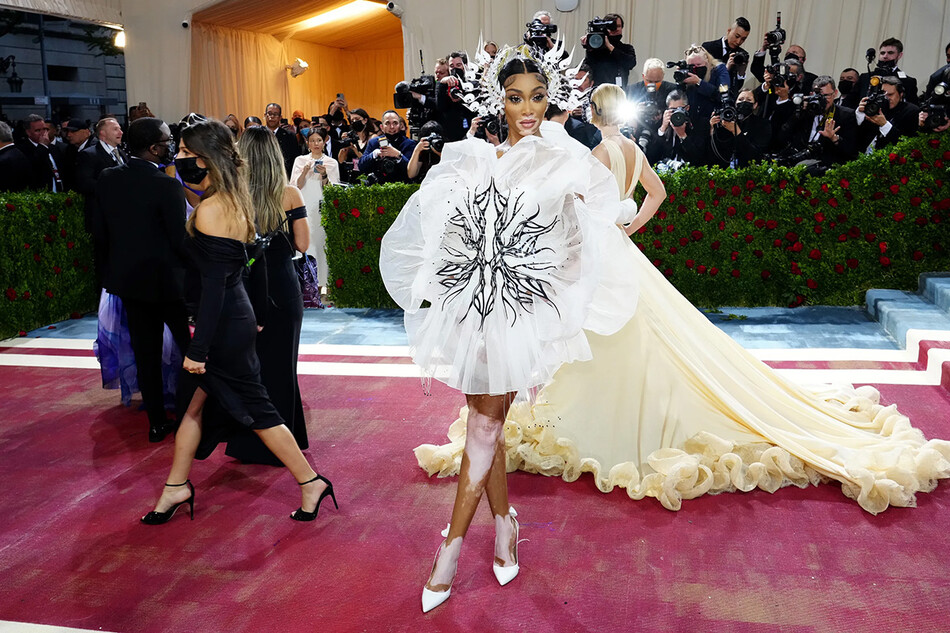 Винни Харлоу Met Gala 2022